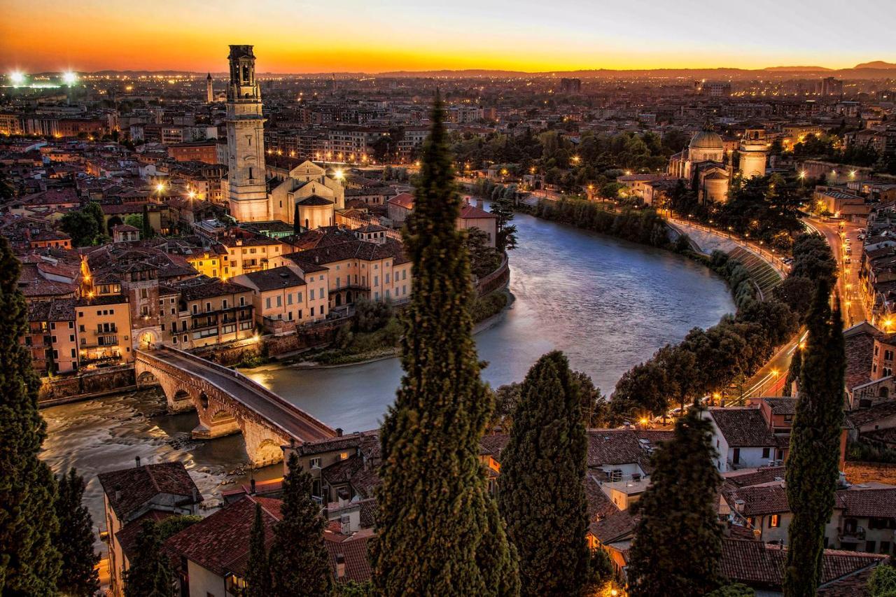 Filarmonico Suites Verona Exterior foto